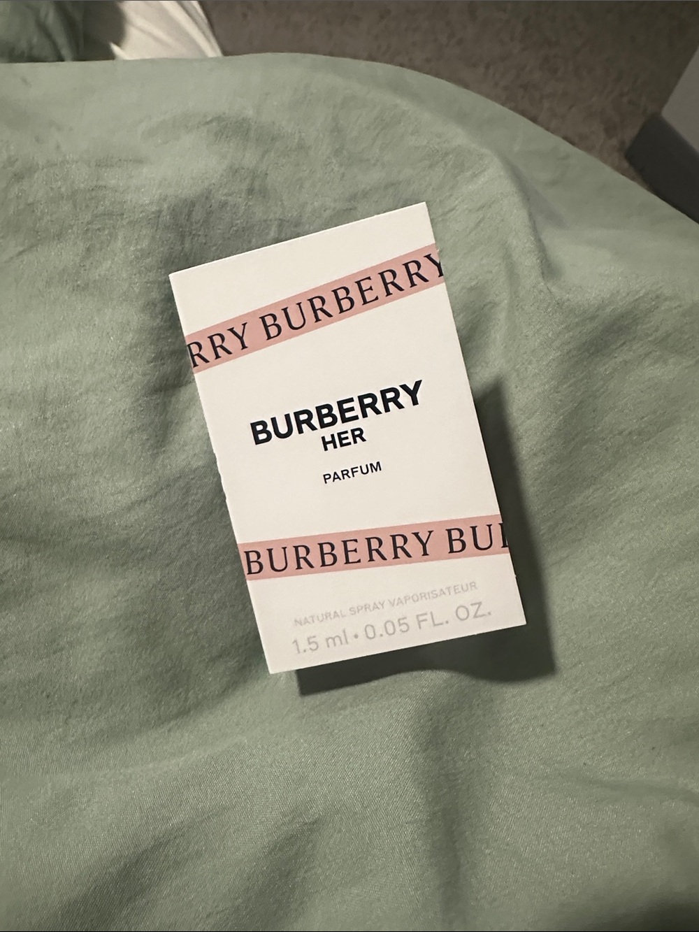4/$15 Burberry her sample